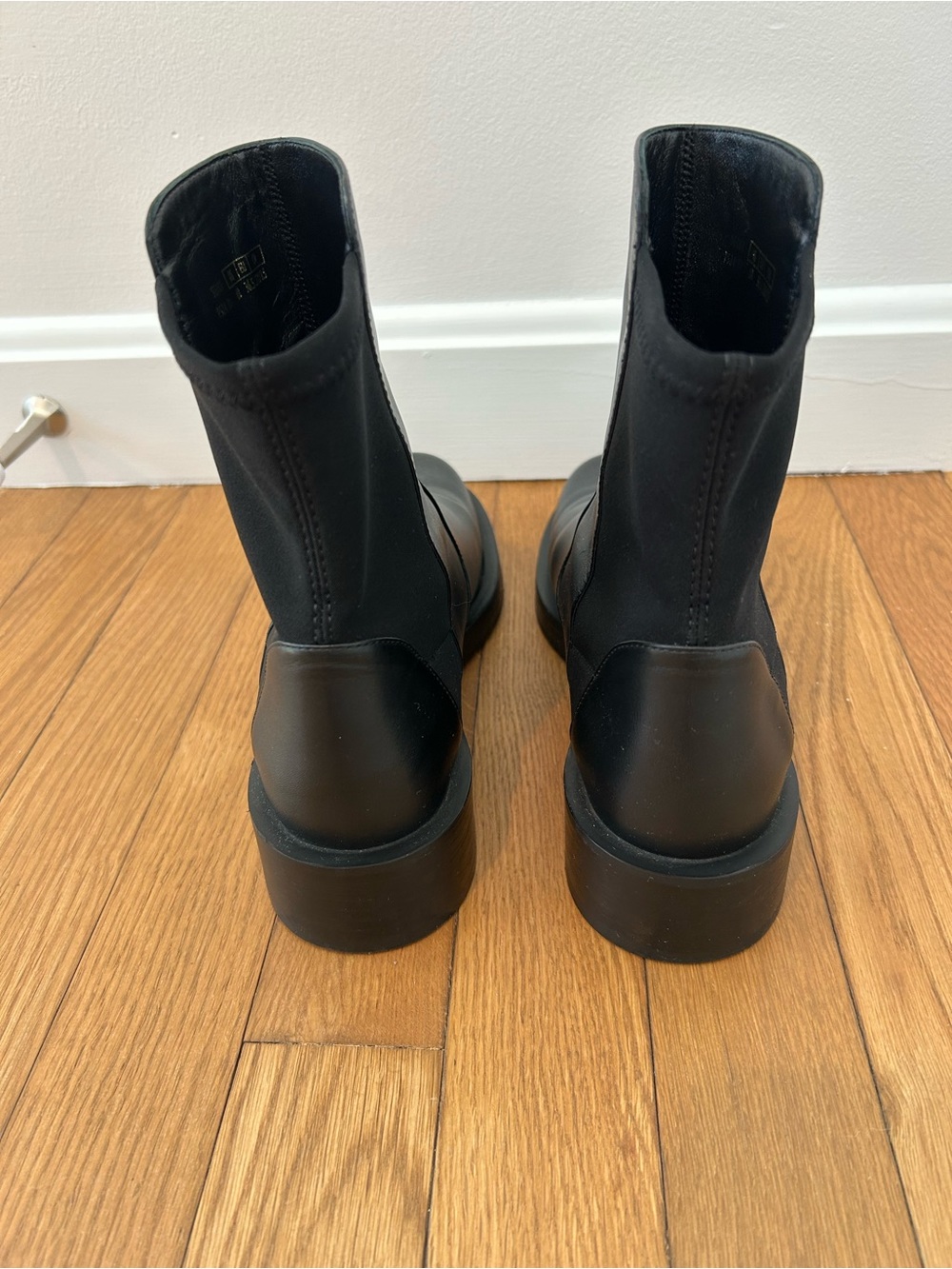 Stuart Weitzman Black Leather Stretch Ankle Boots 6 - Picture 4 of 5